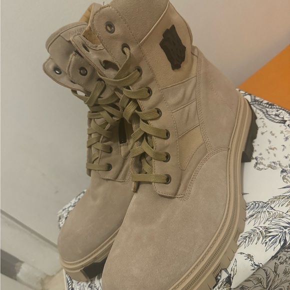 AMIRI
Military Combat Boot - Picture 5 of 6